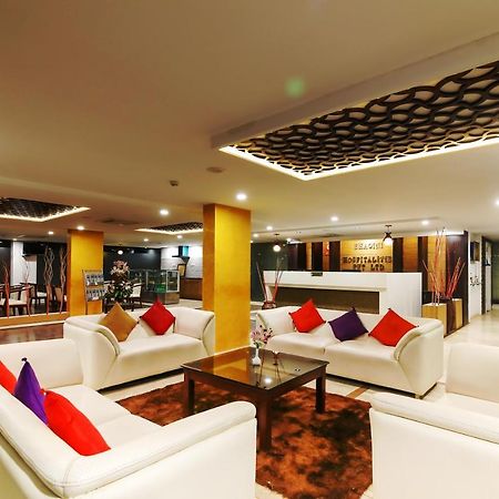 Icon Suites By Bhagini Bangalore Exteriör bild
