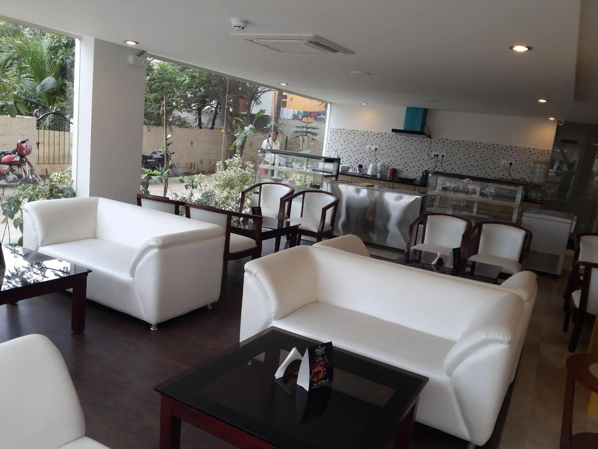 Icon Suites By Bhagini Bangalore Exteriör bild